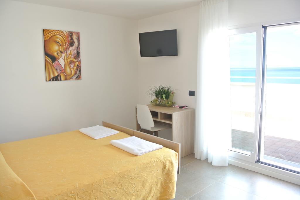 Hotel Touring Misano Adriatico Dış mekan fotoğraf