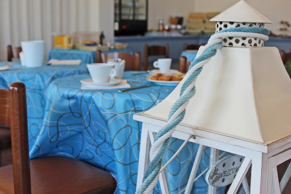 Hotel Touring Misano Adriatico Dış mekan fotoğraf