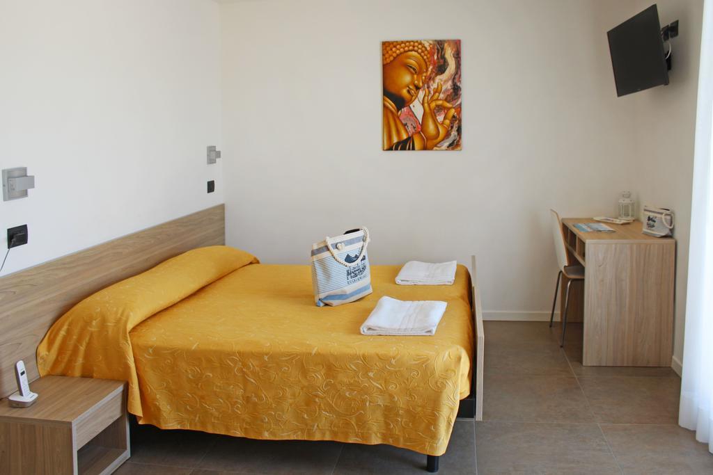 Hotel Touring Misano Adriatico Dış mekan fotoğraf